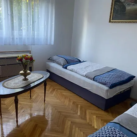 Eszkimoka Apartman דברצן