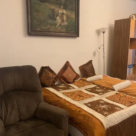 דירה Eszkimoka Apartman